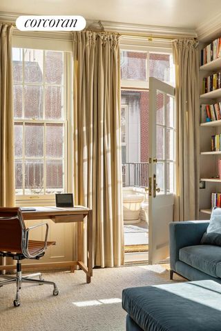 44 E 82ND Street, New York City, NY 10028