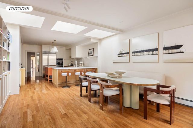 44 E 82ND Street, New York City, NY 10028