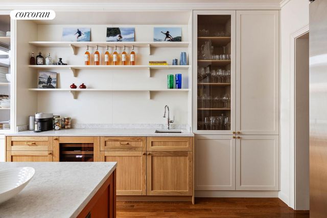 44 E 82ND Street, New York City, NY 10028