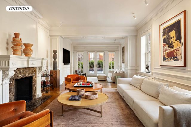 44 E 82ND Street, New York City, NY 10028