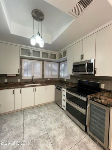 750 E NORTHERN Avenue 1115, Phoenix, AZ 85020