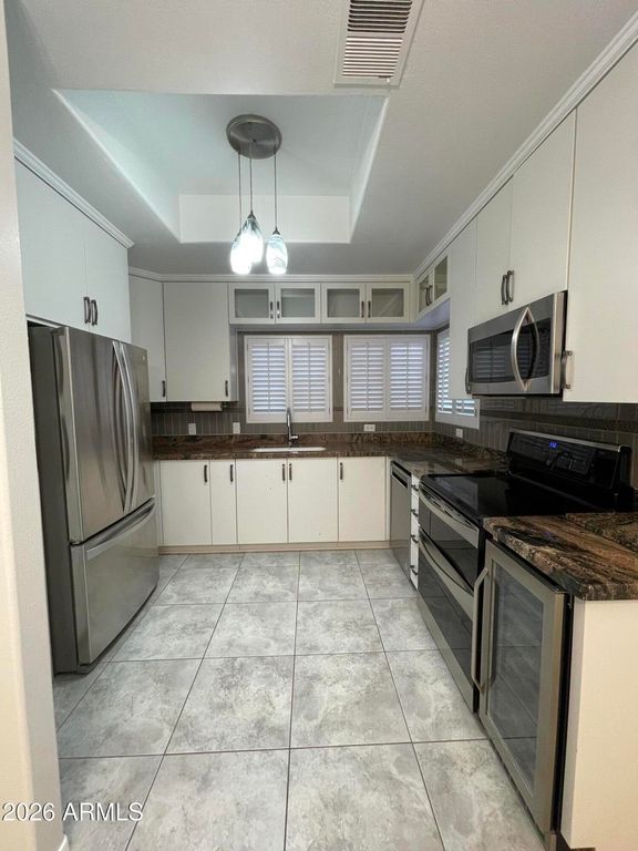 750 E NORTHERN Avenue 1115, Phoenix, AZ 85020