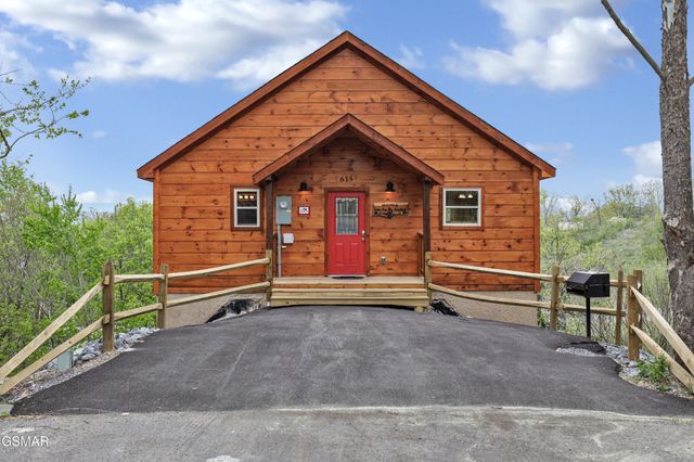 615 Quill Gordon Court, Pigeon Forge, TN 37863