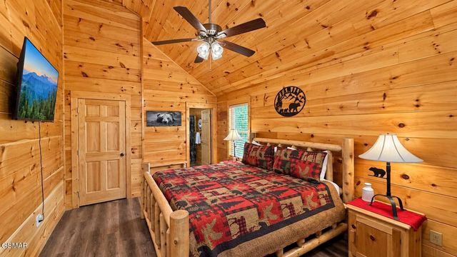 615 Quill Gordon Court, Pigeon Forge, TN 37863