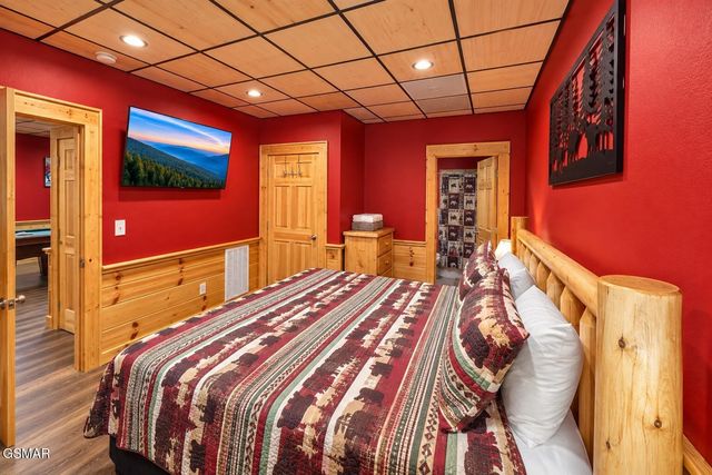 615 Quill Gordon Court, Pigeon Forge, TN 37863