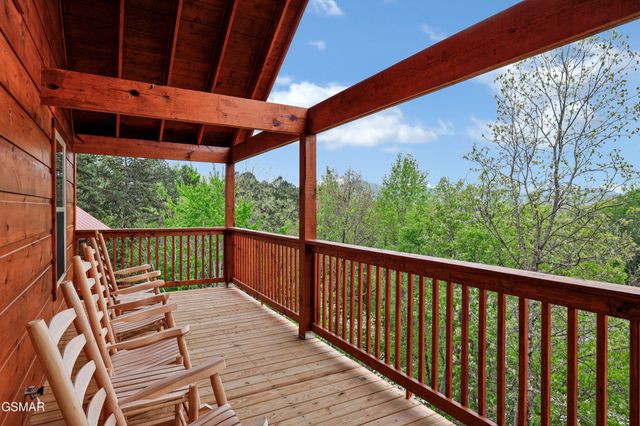615 Quill Gordon Court, Pigeon Forge, TN 37863