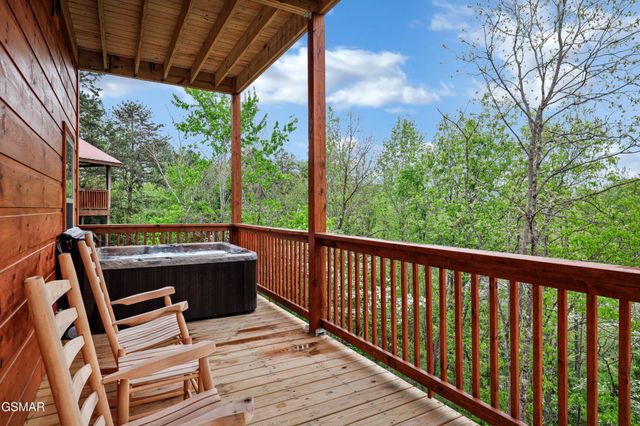 615 Quill Gordon Court, Pigeon Forge, TN 37863