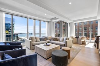 135 Seaport Blvd 1902, Boston, MA 02210