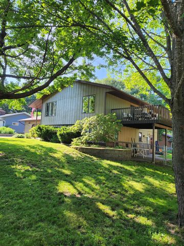 110 11th Street N, Sauk Rapids, MN 56379