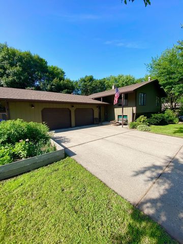 110 11th Street N, Sauk Rapids, MN 56379