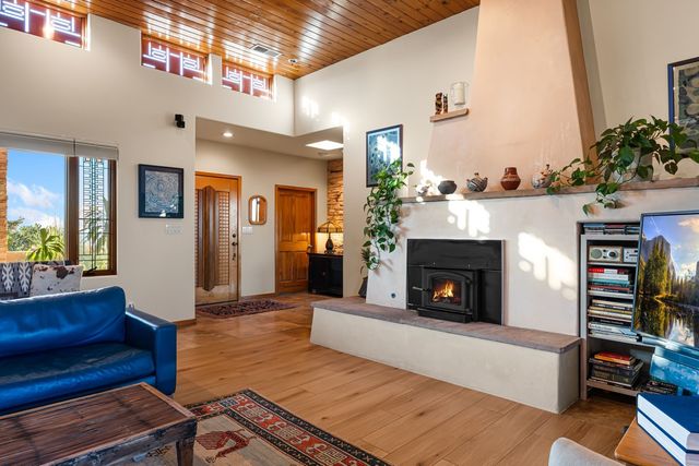 8 Sunrise, Placitas, NM 87043