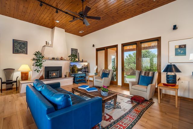 8 Sunrise, Placitas, NM 87043