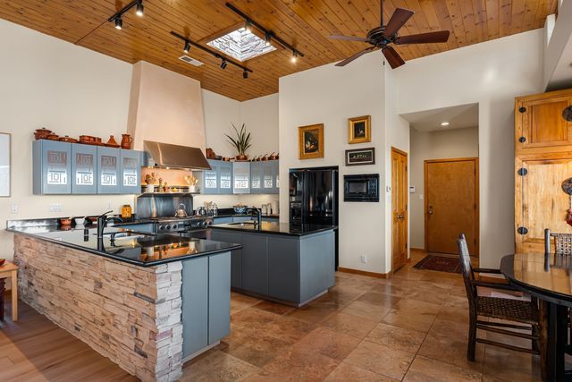 8 Sunrise, Placitas, NM 87043