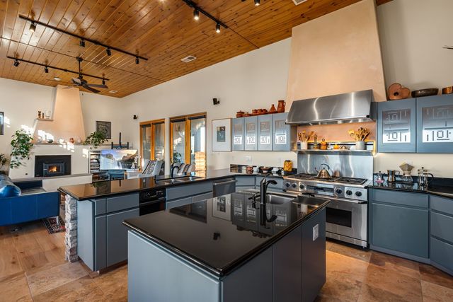 8 Sunrise, Placitas, NM 87043