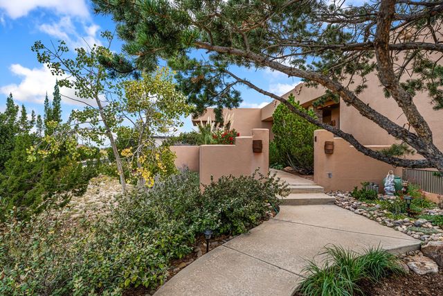 8 Sunrise, Placitas, NM 87043