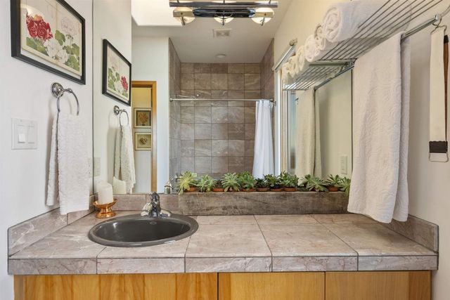 8 Sunrise, Placitas, NM 87043