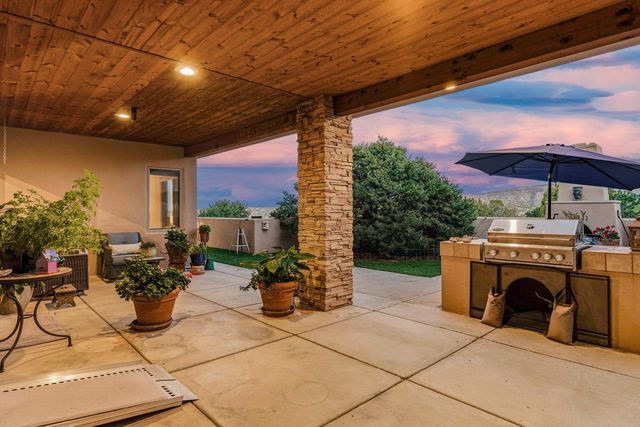 8 Sunrise, Placitas, NM 87043
