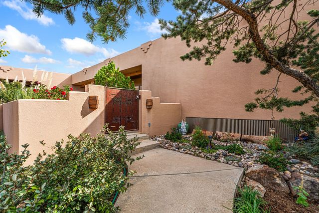 8 Sunrise, Placitas, NM 87043