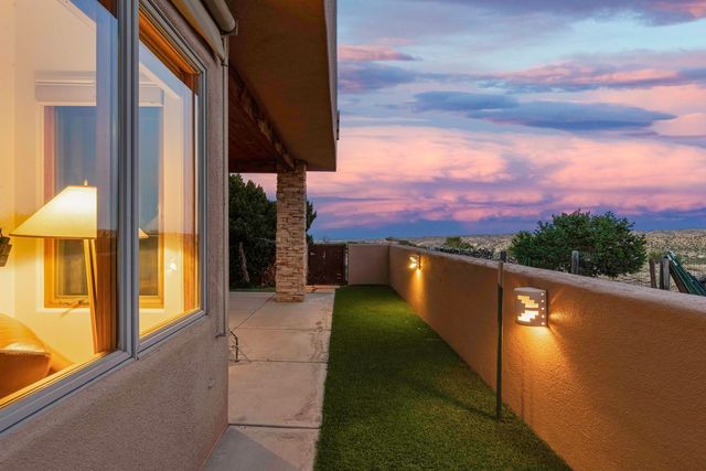 8 Sunrise, Placitas, NM 87043
