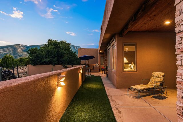 8 Sunrise, Placitas, NM 87043