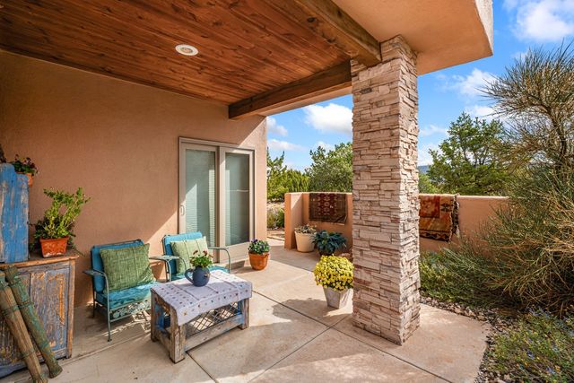 8 Sunrise, Placitas, NM 87043