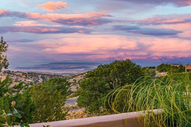8 Sunrise, Placitas, NM 87043