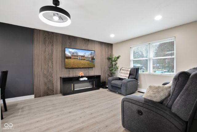 3311 Vincz Drive, Indianapolis, IN 46228