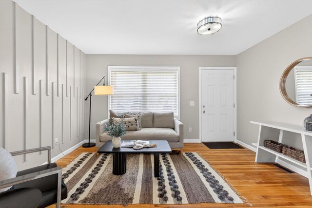 5274 Sinclair Road, Columbus, OH 43229