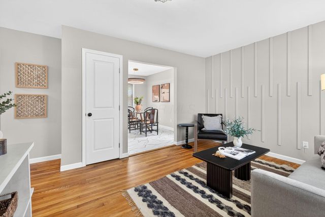 5274 Sinclair Road, Columbus, OH 43229