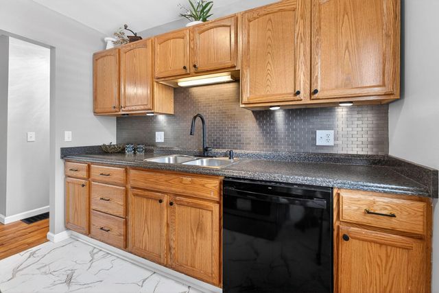 5274 Sinclair Road, Columbus, OH 43229
