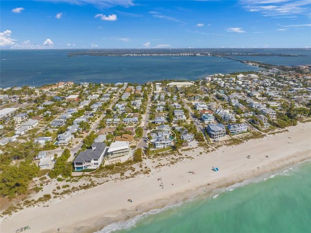 105 49TH STREET, Holmes Beach, FL 34217