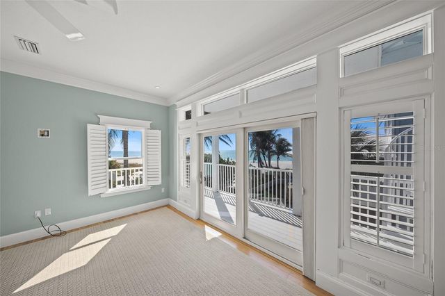 105 49TH STREET, Holmes Beach, FL 34217