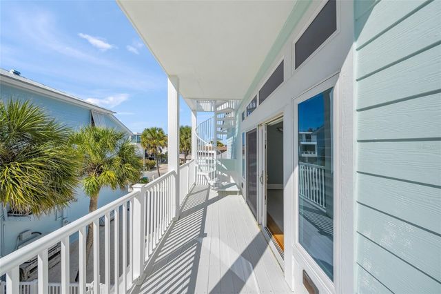 105 49TH STREET, Holmes Beach, FL 34217