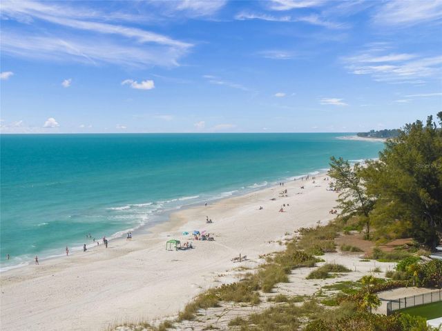 105 49TH STREET, Holmes Beach, FL 34217