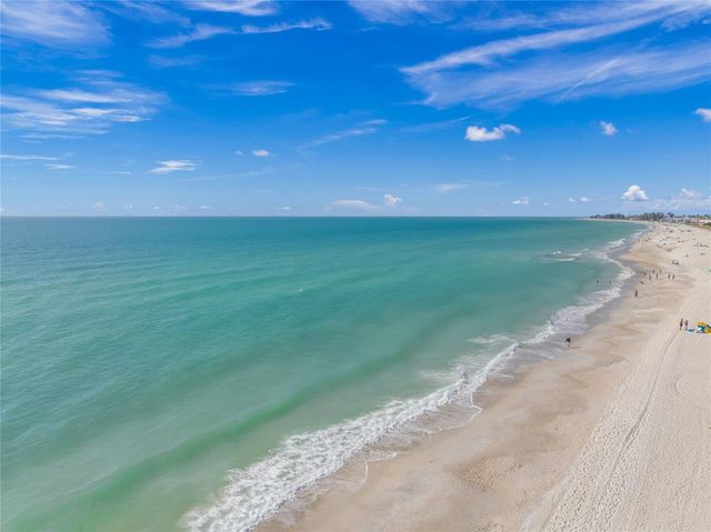 105 49TH STREET, Holmes Beach, FL 34217