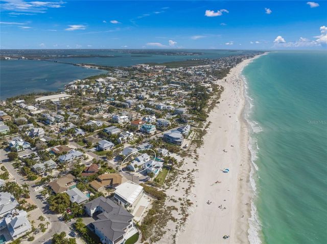 105 49TH STREET, Holmes Beach, FL 34217
