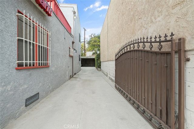 1063 Colorado, Los Angeles, CA 90041