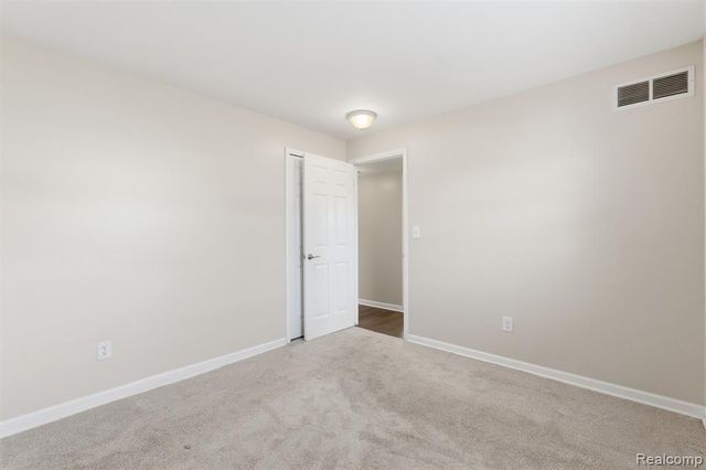 138 Princeton Drive, South Lyon, MI 48178