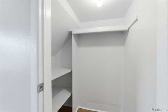 138 Princeton Drive, South Lyon, MI 48178