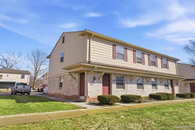 138 Princeton Drive, South Lyon, MI 48178