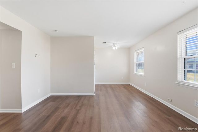 138 Princeton Drive, South Lyon, MI 48178