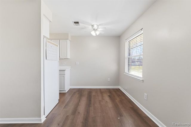 138 Princeton Drive, South Lyon, MI 48178