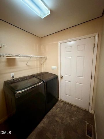 800 Carolina Drive, Dunn, NC 28334