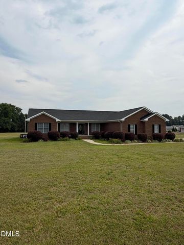 800 Carolina Drive, Dunn, NC 28334