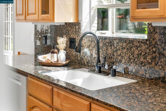 419 Derby Ct, Pleasant Hill, CA 94523