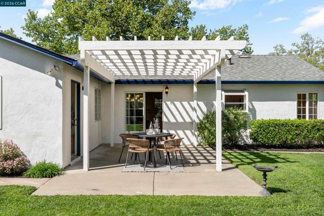 419 Derby Ct, Pleasant Hill, CA 94523