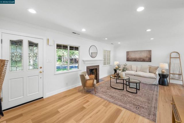 419 Derby Ct, Pleasant Hill, CA 94523