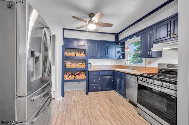 612 Betsy Ross Pl, Bound Brook Boro, NJ 08805