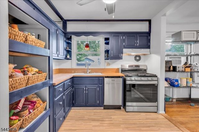 612 Betsy Ross Pl, Bound Brook Boro, NJ 08805