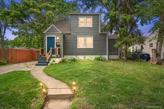 136 W Elza Avenue, Hazel Park, MI 48030